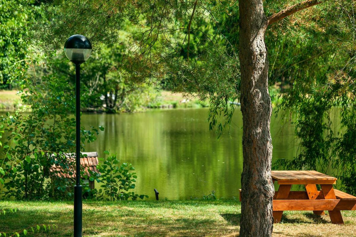 Les Etangs Du Moulin D'Harcy Hotel Lonny Luaran gambar