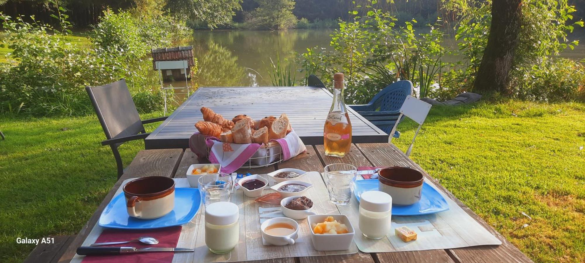 Les Etangs Du Moulin D'Harcy Hotel Lonny Luaran gambar